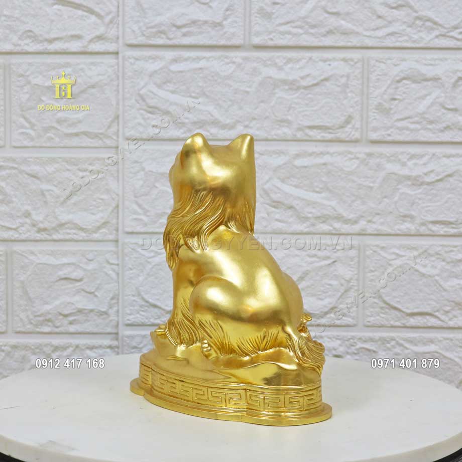 Đặt tượng m&egrave;o phong thủy tại ph&ograve;ng kh&aacute;ch, ph&ograve;ng l&agrave;m việc, quầy thu ng&acirc;n mang đến t&agrave;i lộc, may mắn